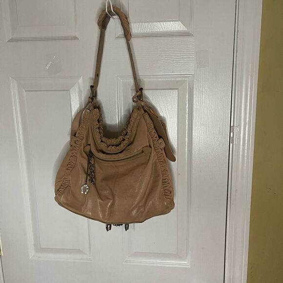 Betsey Johnson Vintage leather Tan Hobo large Shoulder Chain,& horseshoe accent - Picture 3 of 16